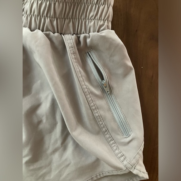 Blomming Jelly Gray lined shorts, Wide Elastic Band, Size L - Picture 3 of 7